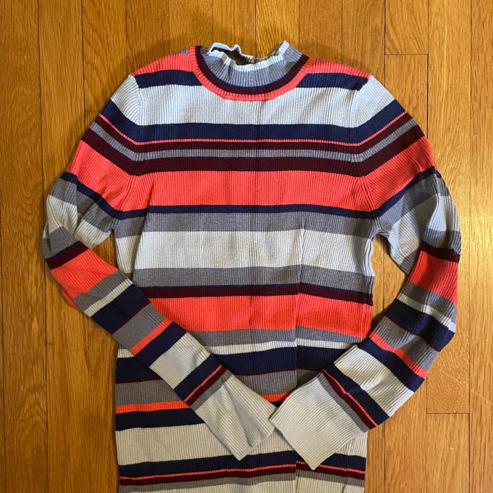 Ribbed mock neck top